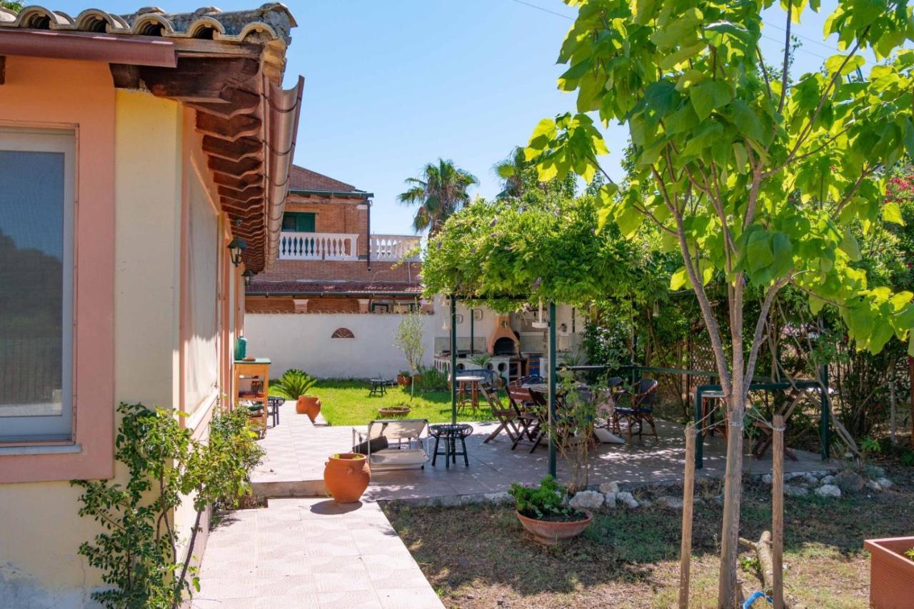 Villa Ettore Gardelades Exterior photo
